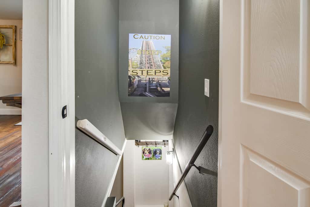 Steps to Table Rock Lake! Family Escape w/ 2 Decks