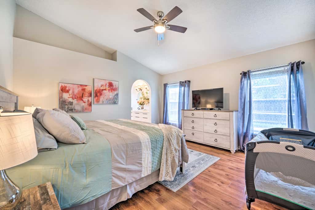 Private Pool & Yard: Airy Kissimmee Retreat!
