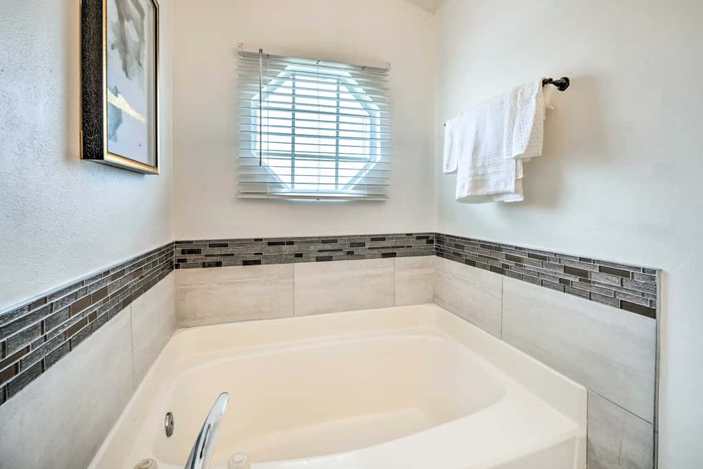 Private Pool & Yard: Airy Kissimmee Retreat!