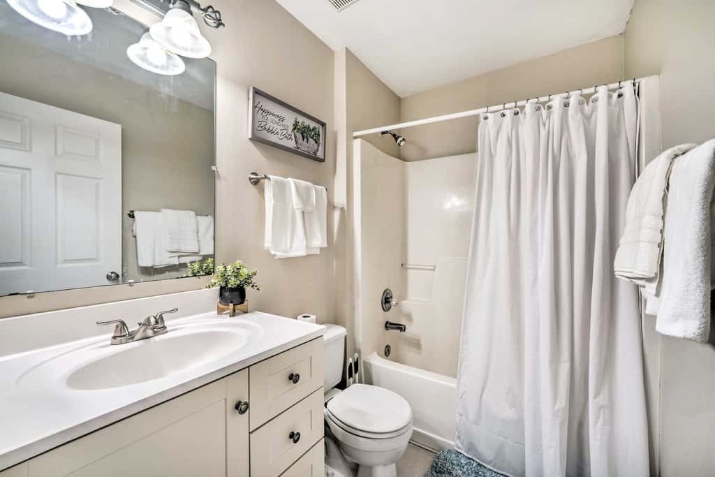 Private Pool & Yard: Airy Kissimmee Retreat!