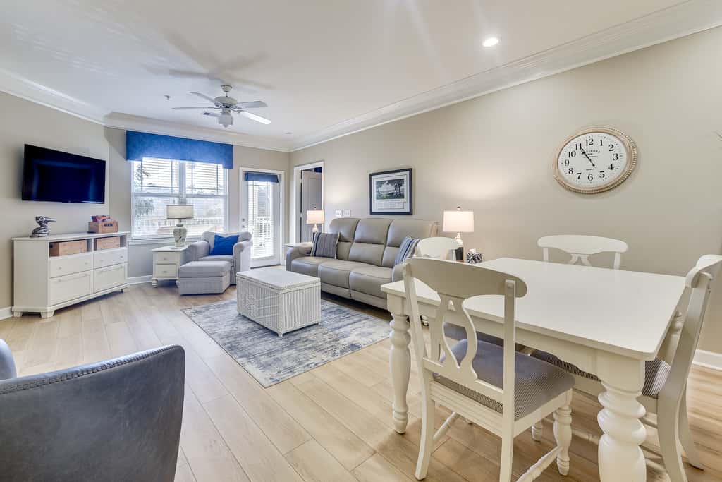 Pool & Private Balcony! Crow Creek Golf Club Condo