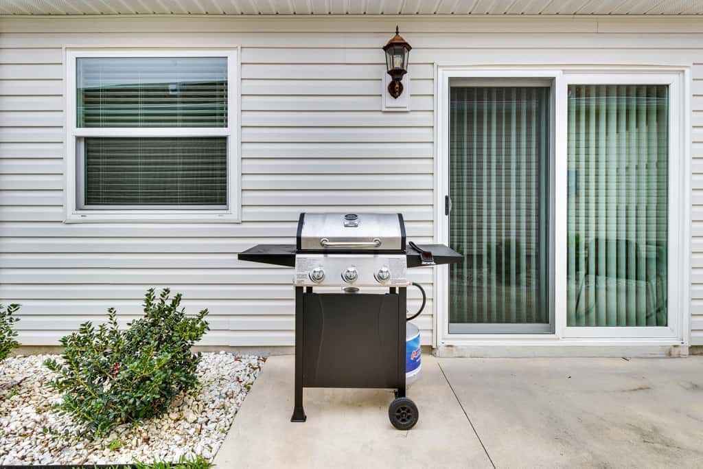 The Villages Home w/ Golf Cart & Community Pools!