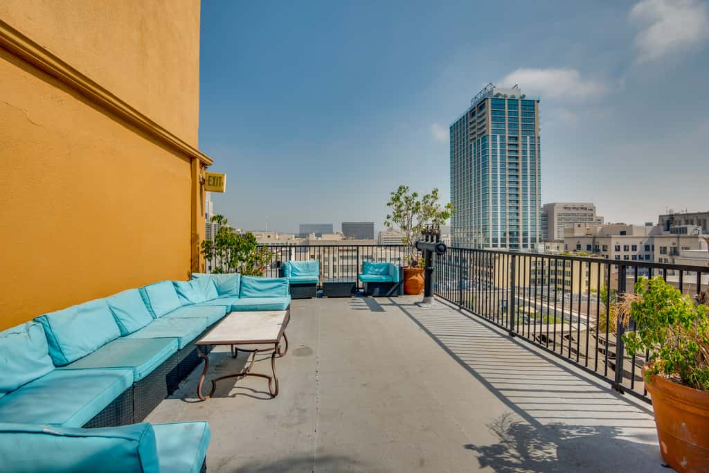 Rooftop Pool & City Views! Long-Term Dtwn LA Stay