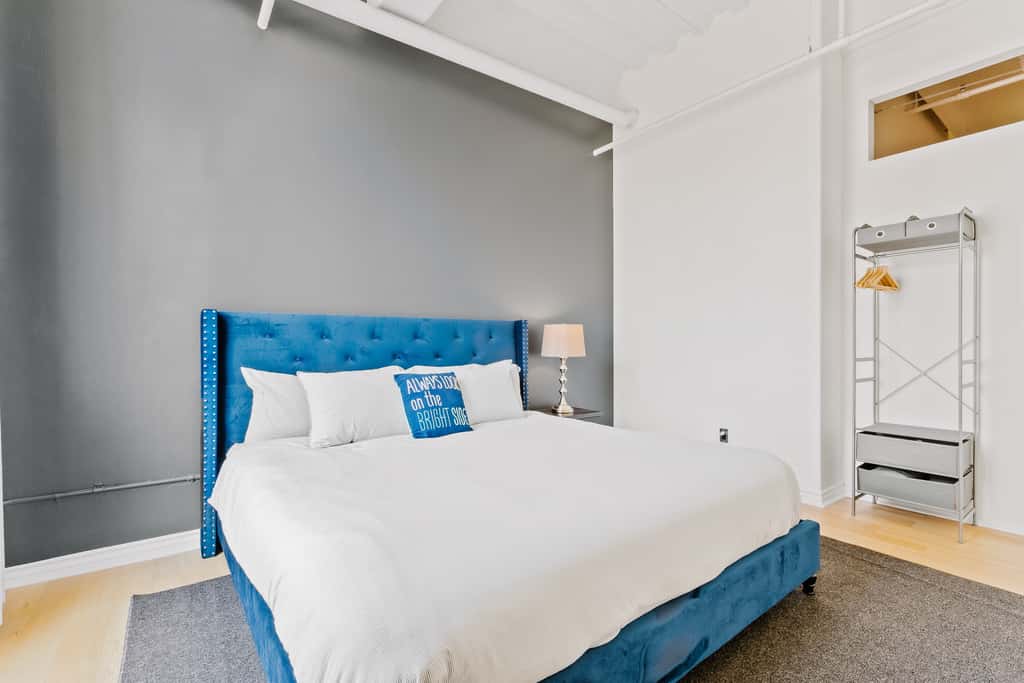 Rooftop Pool & City Views! Long-Term Dtwn LA Stay