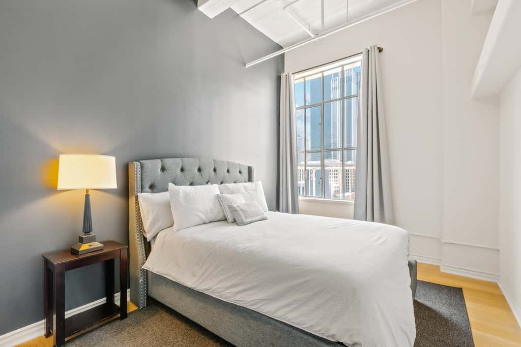 Rooftop Pool & City Views! Long-Term Dtwn LA Stay