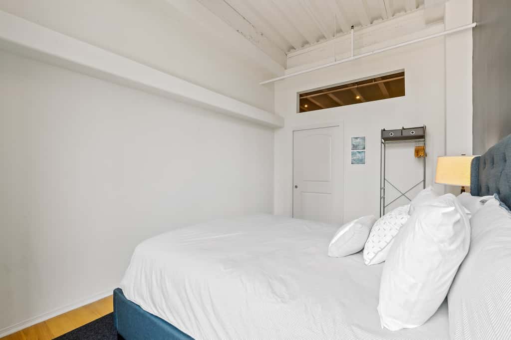 Rooftop Pool & City Views! Long-Term Dtwn LA Stay