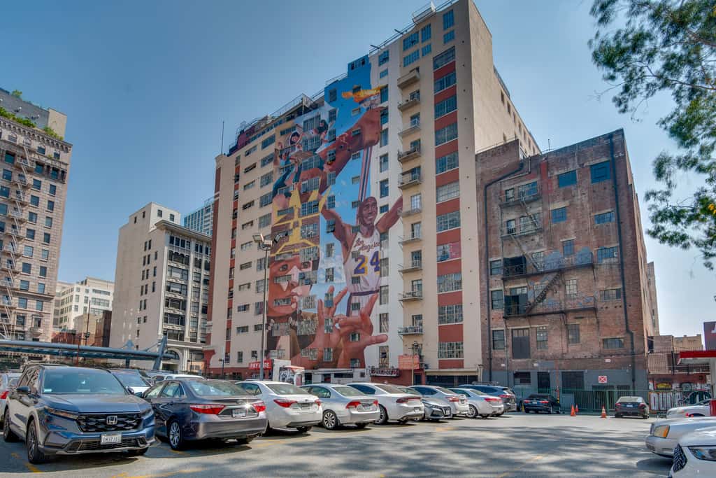 Rooftop Pool & City Views! Long-Term Dtwn LA Stay