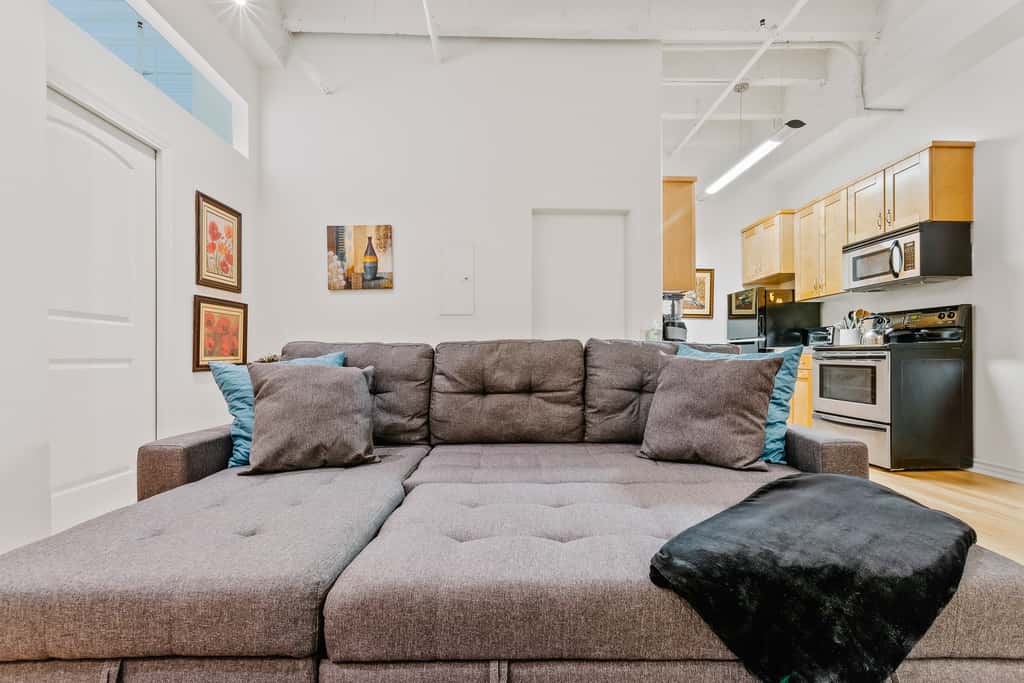 Rooftop Pool & City Views! Long-Term Dtwn LA Stay