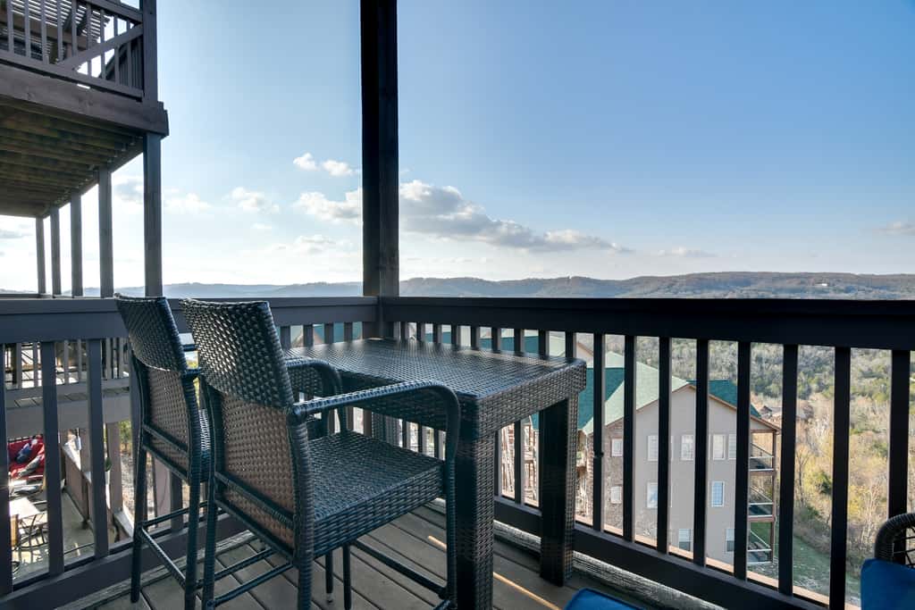 Near Silver Dollar City! Condo w/ Indoor Pool