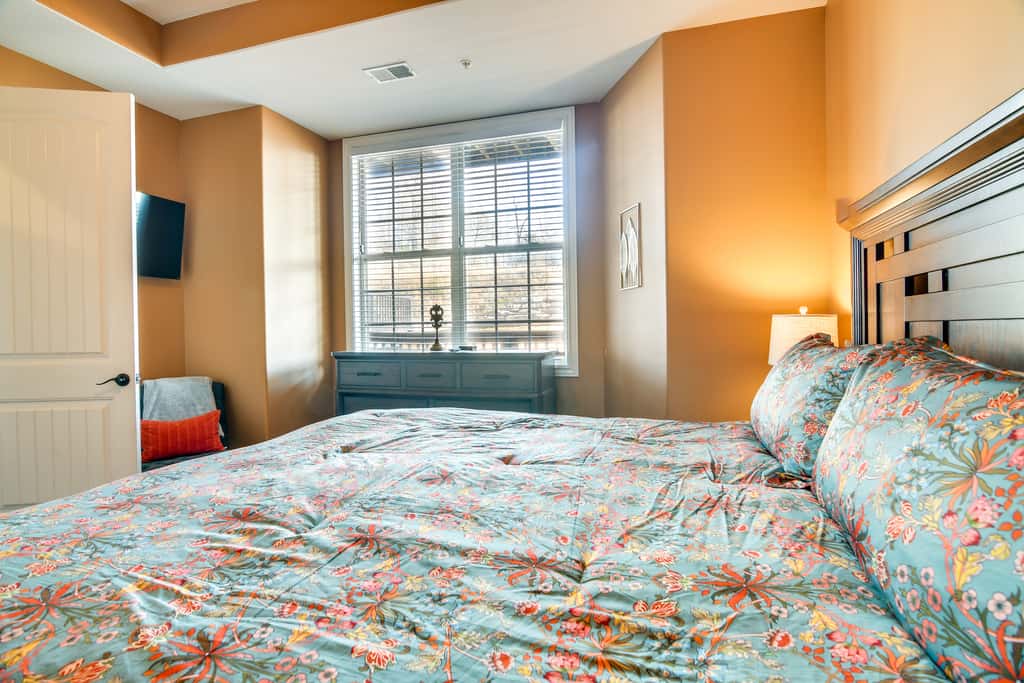 Near Silver Dollar City! Condo w/ Indoor Pool