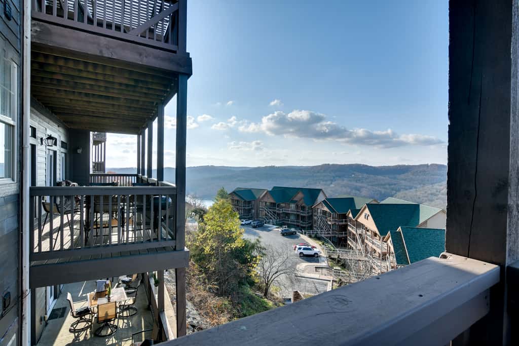 Near Silver Dollar City! Condo w/ Indoor Pool