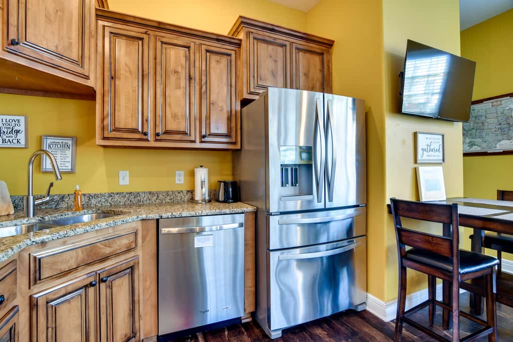 Near Silver Dollar City! Condo w/ Indoor Pool