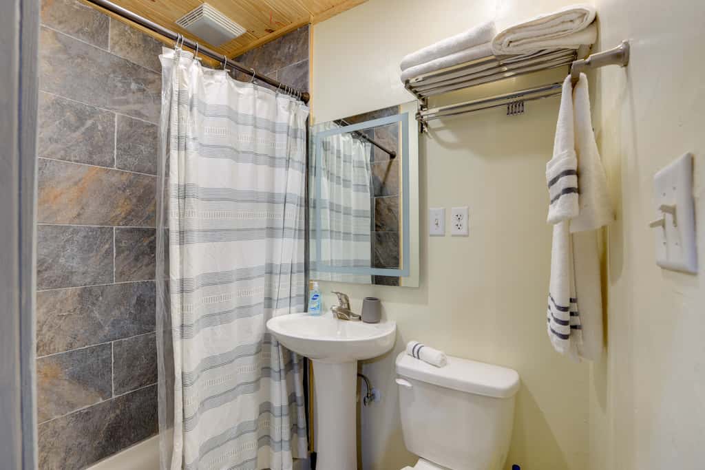 Pet-Friendly Studio Near World Equestrian Center!