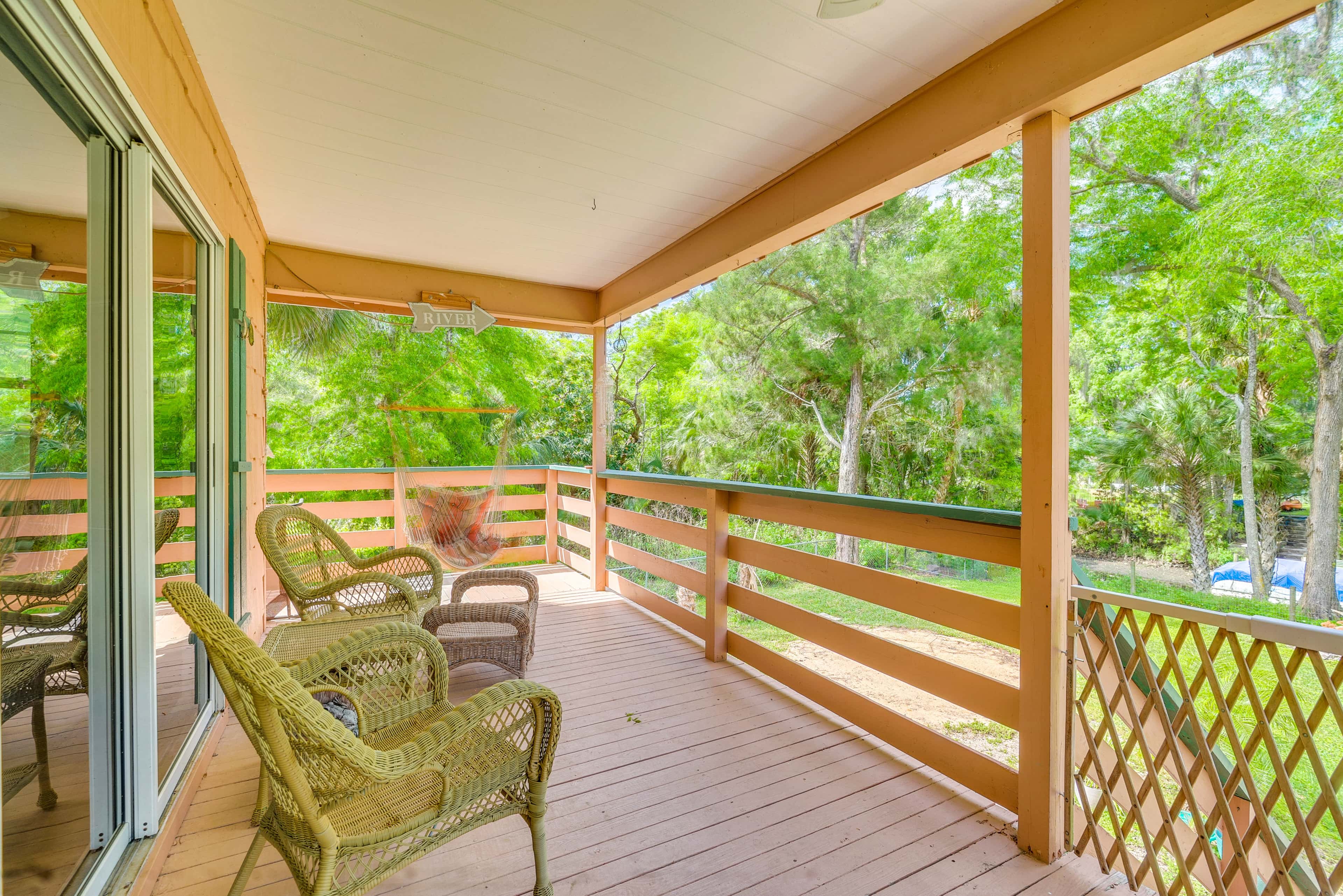 Relax Fireside: Riverfront Inglis Duplex w/ Dock