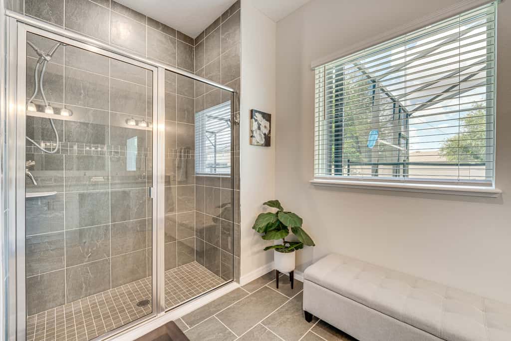 Relax, Play, Swim: Luxe Haines City Home w/ Lanai!