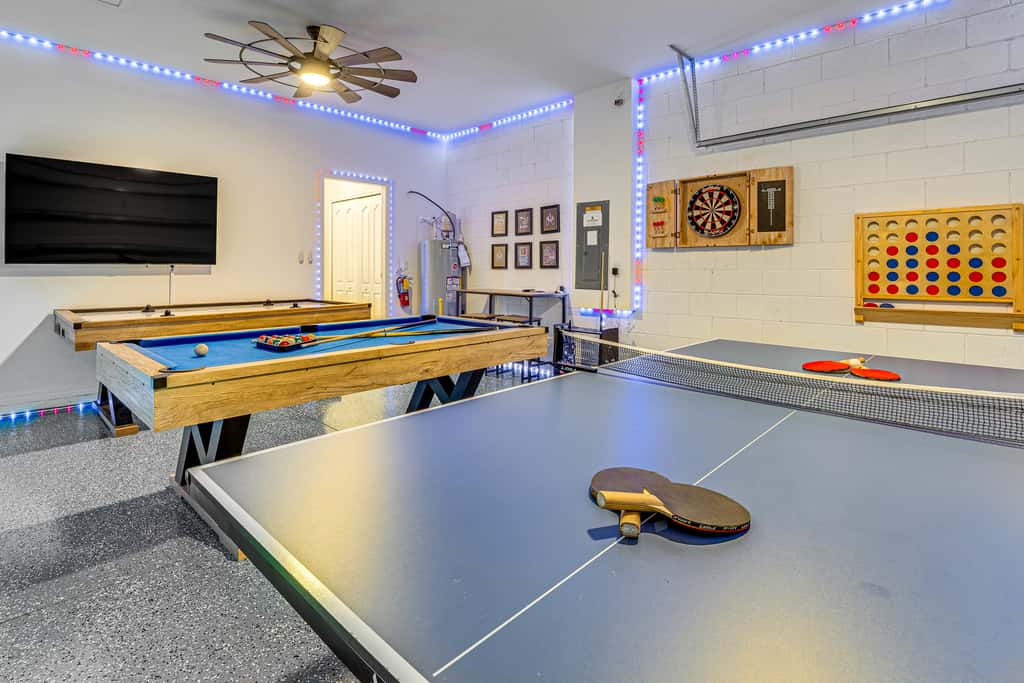 Relax, Play, Swim: Luxe Haines City Home w/ Lanai!