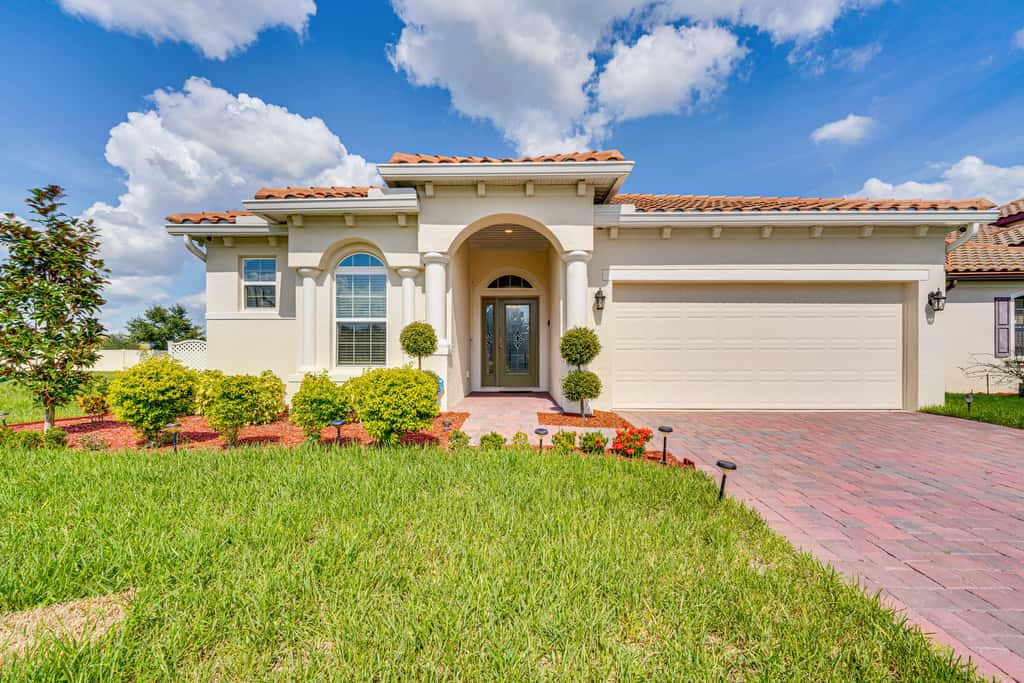 Relax, Play, Swim: Luxe Haines City Home w/ Lanai!