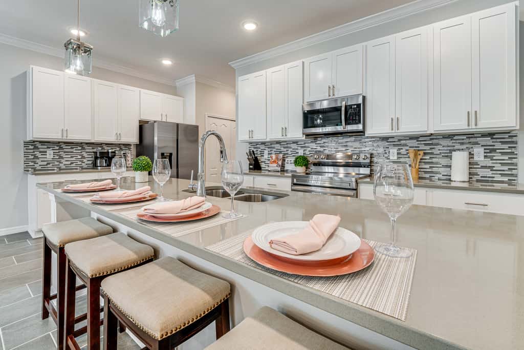 Relax, Play, Swim: Luxe Haines City Home w/ Lanai!