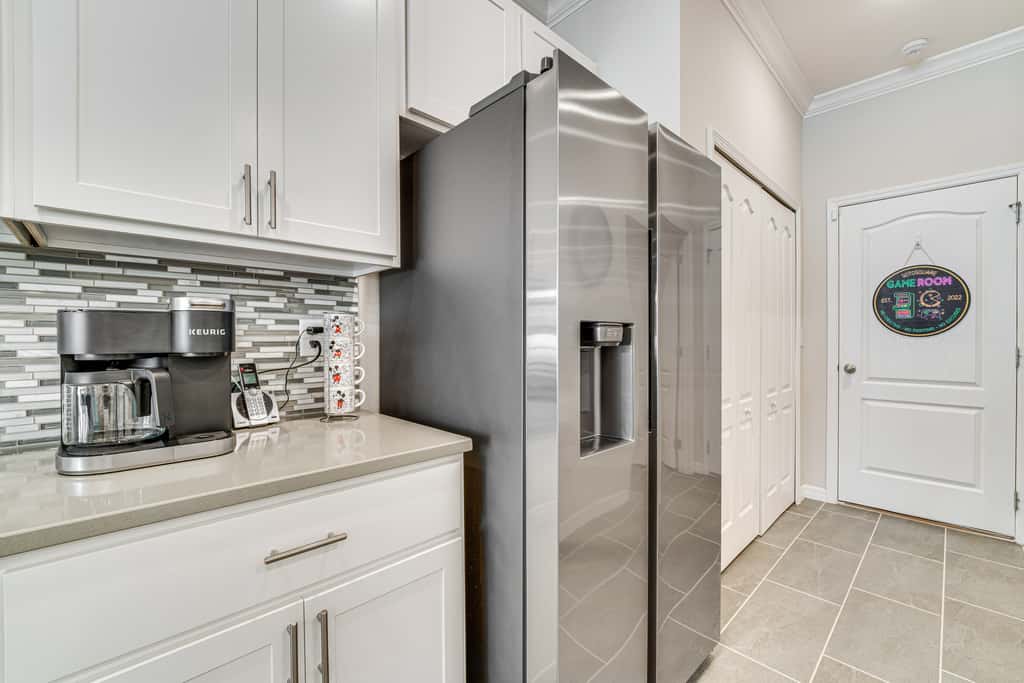 Relax, Play, Swim: Luxe Haines City Home w/ Lanai!