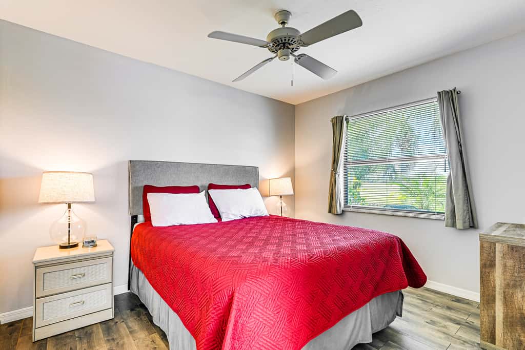Sunny Canal-View Villa w/ Lanai in Sebring!