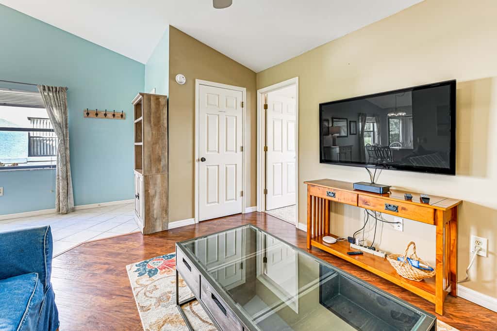 Sunny Canal-View Villa w/ Lanai in Sebring!