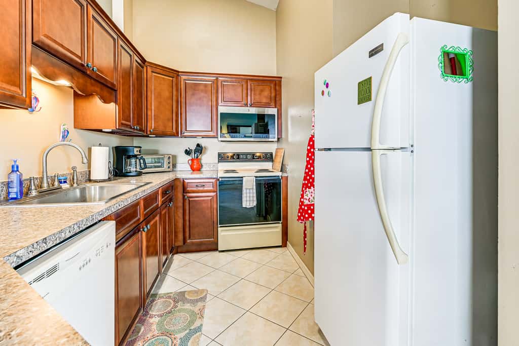 Sunny Canal-View Villa w/ Lanai in Sebring!