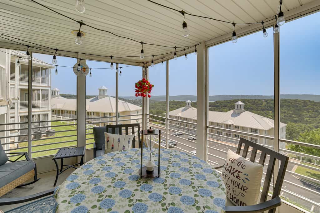 Table Rock Lake Condo w/ Sunrise Views & Pool