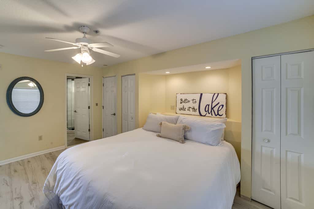 Table Rock Lake Condo w/ Sunrise Views & Pool
