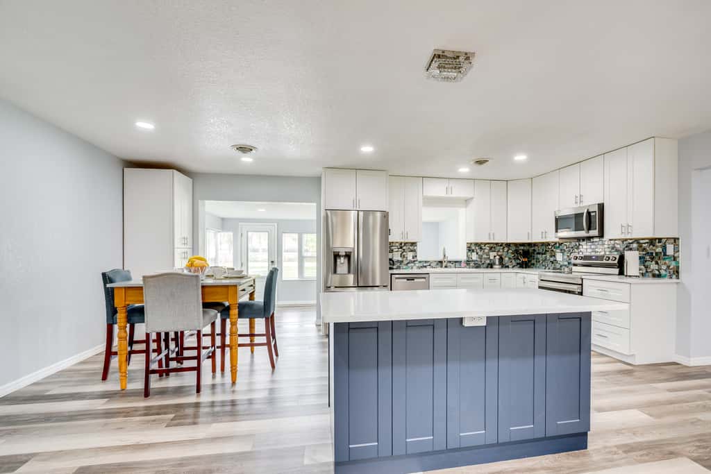Family-Friendly Belleview Home: Central Location!