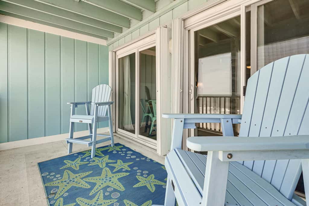 Sandy Oceanfront 2nd FL 1BR w/pool at The Riggings