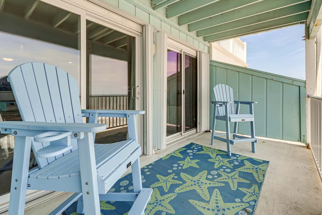 Sandy Oceanfront 2nd FL 1BR w/pool at The Riggings