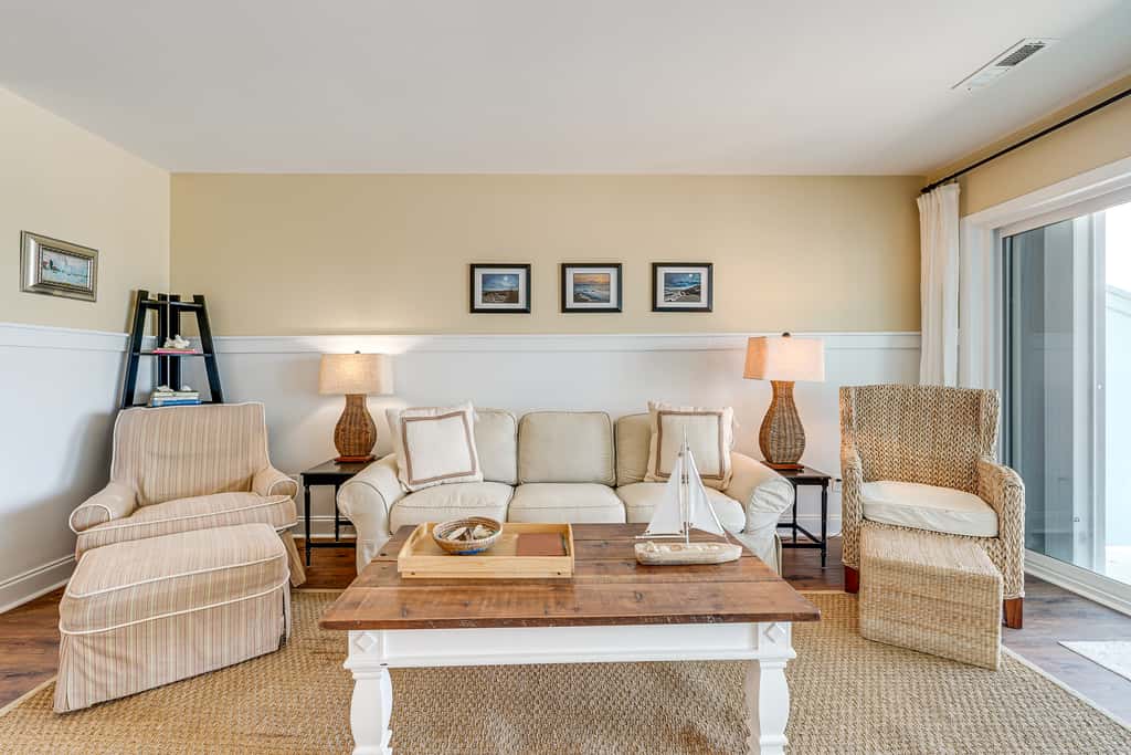 Sandy Oceanfront 2nd FL 1BR w/pool at The Riggings