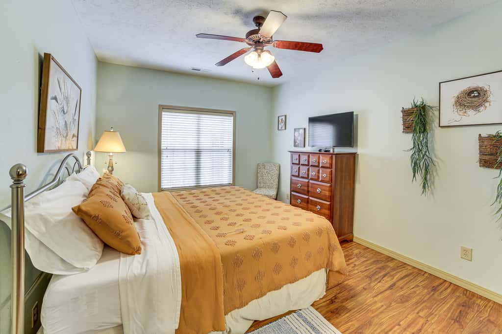 Pool & Lake Access: 'Cozy Nest' in Branson West