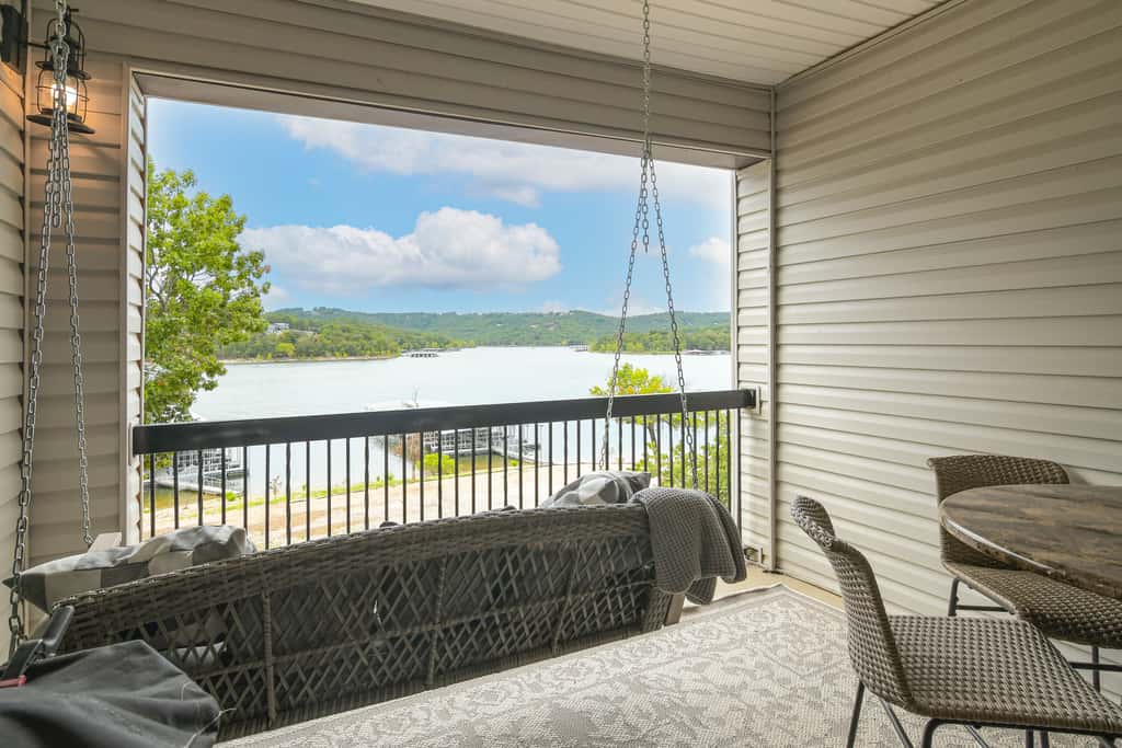 Table Rock Lake Retreat: Steps to Water & Pools!