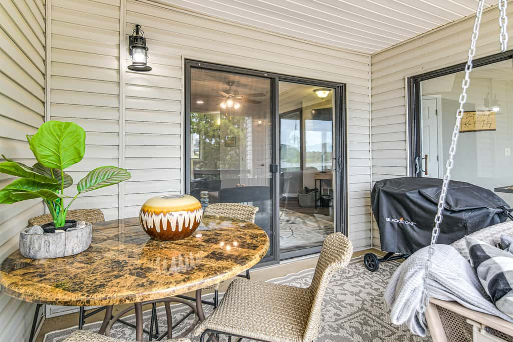 Table Rock Lake Retreat: Steps to Water & Pools!