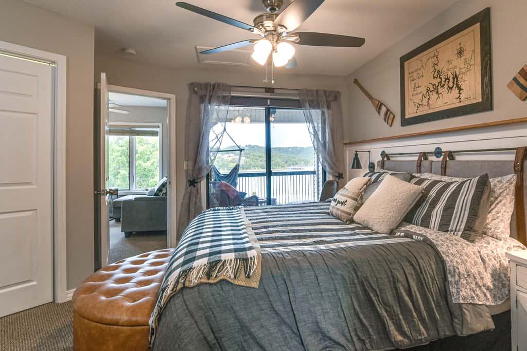 Table Rock Lake Retreat: Steps to Water & Pools!