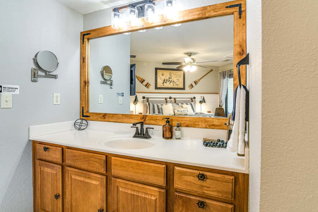 Table Rock Lake Retreat: Steps to Water & Pools!
