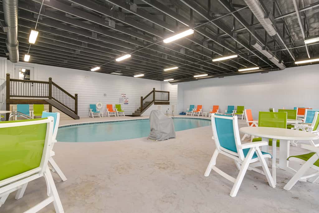 Table Rock Lake Retreat: Steps to Water & Pools!