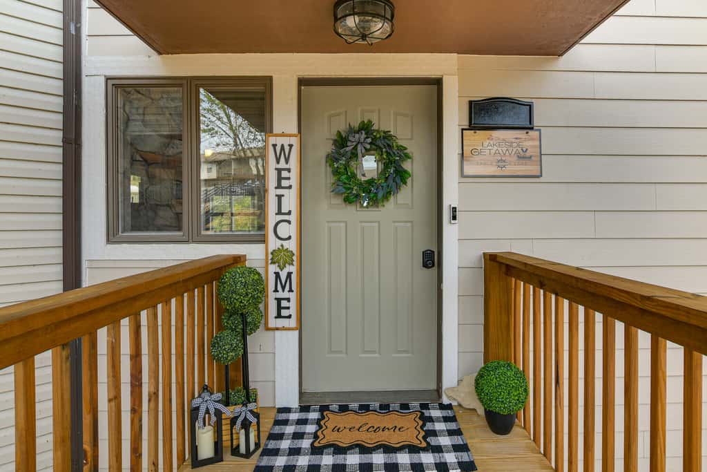Table Rock Lake Retreat: Steps to Water & Pools!