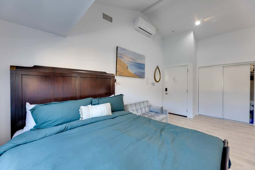 Walk to Main St! Pet-Friendly Alhambra Studio