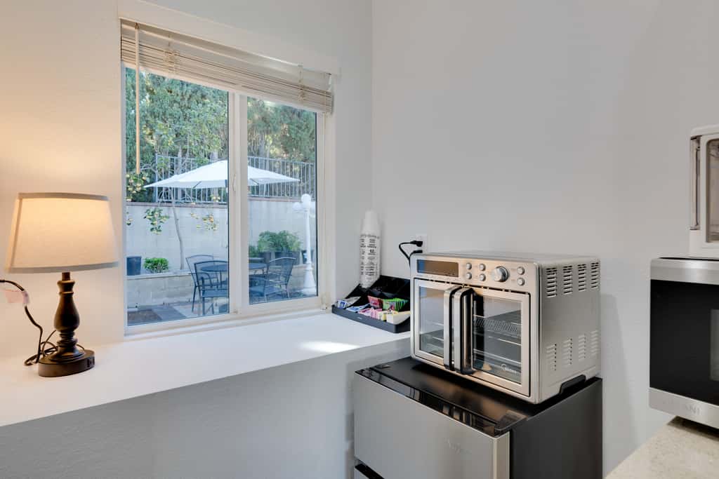 Walk to Main St! Pet-Friendly Alhambra Studio