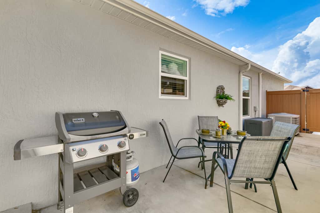 Quiet Escape in The Villages! House w/ Lanai