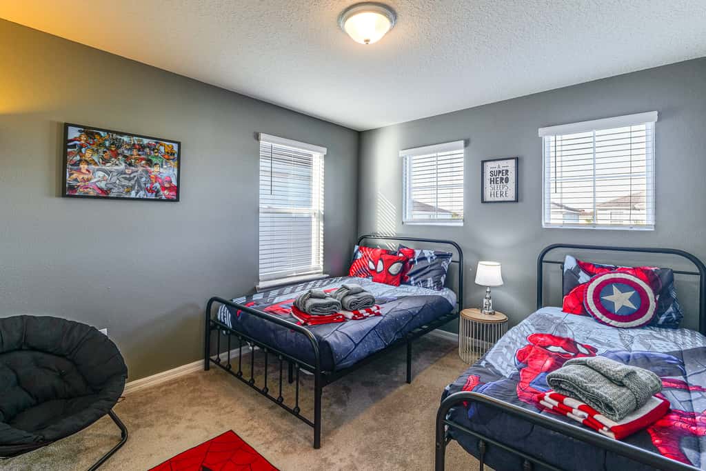 Resort Perks & Private Pool: Davenport Family Home