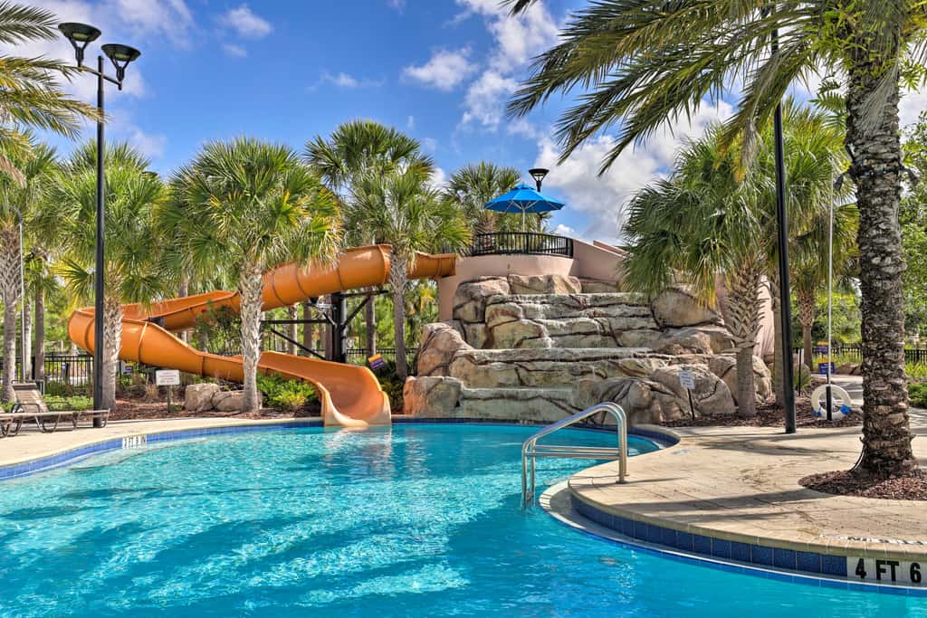 Resort Perks & Private Pool: Davenport Family Home