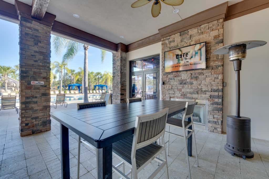 Resort Perks & Private Pool: Davenport Family Home