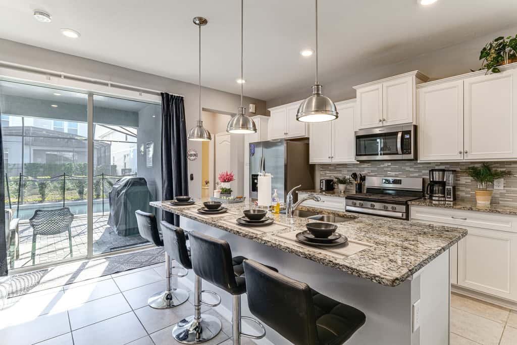 Resort Perks & Private Pool: Davenport Family Home