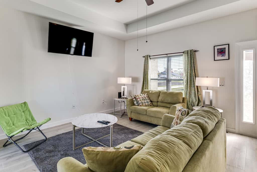 Unwind in Kissimmee! Rural Retreat for Families