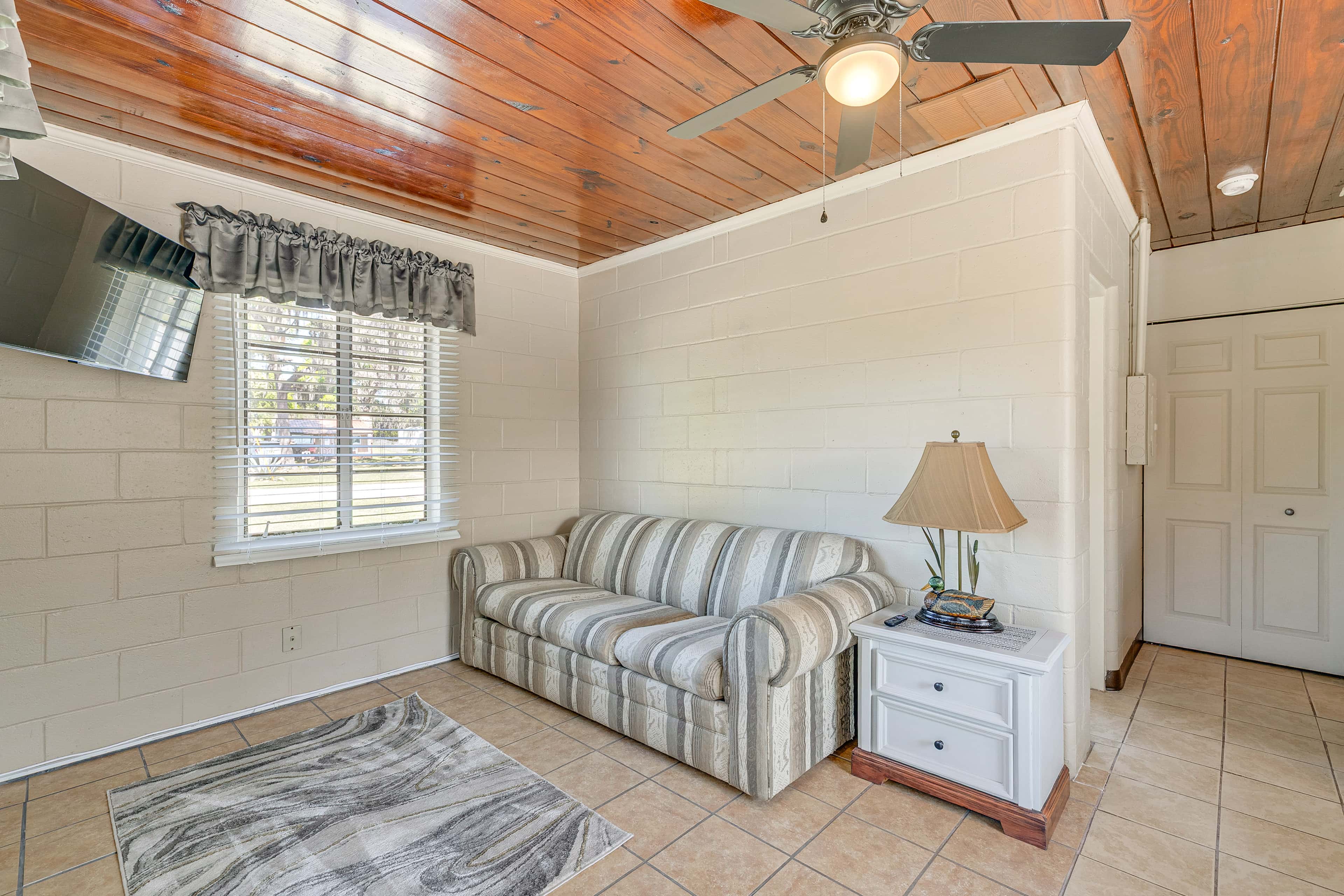 Paddle, Fish & Swim! Hernando Lake Cabin