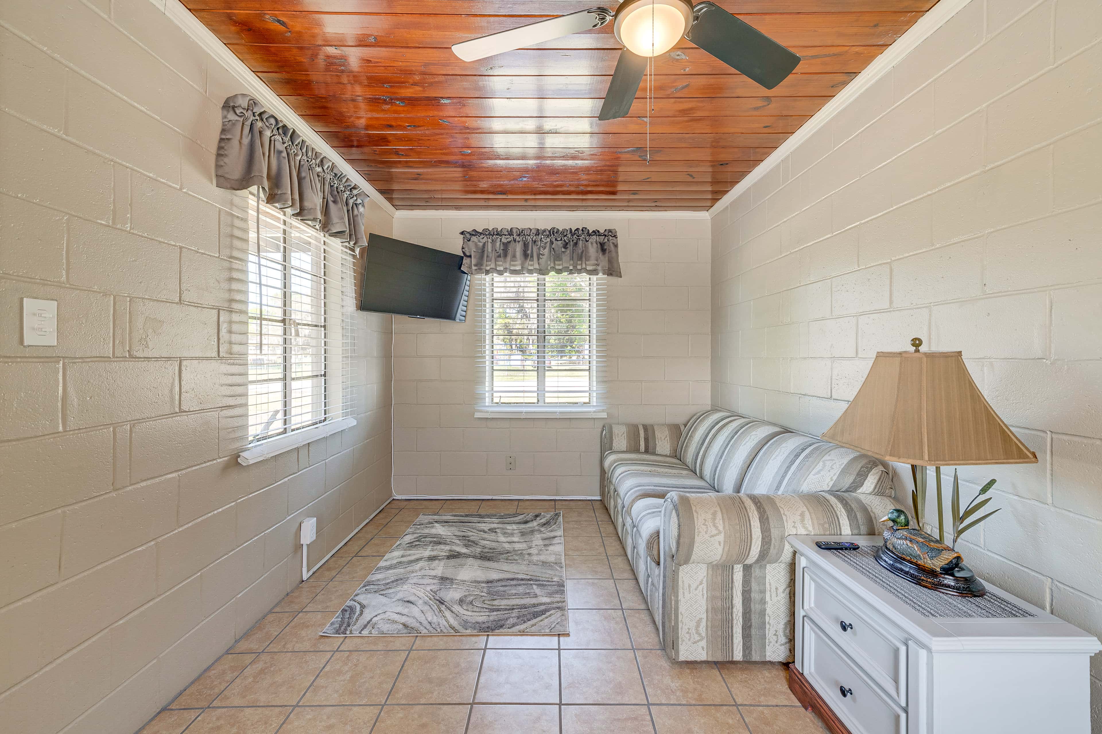 Paddle, Fish & Swim! Hernando Lake Cabin