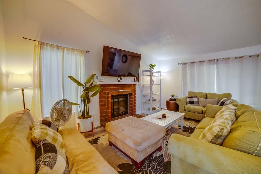Moreno Valley Family Retreat Near HWY 60